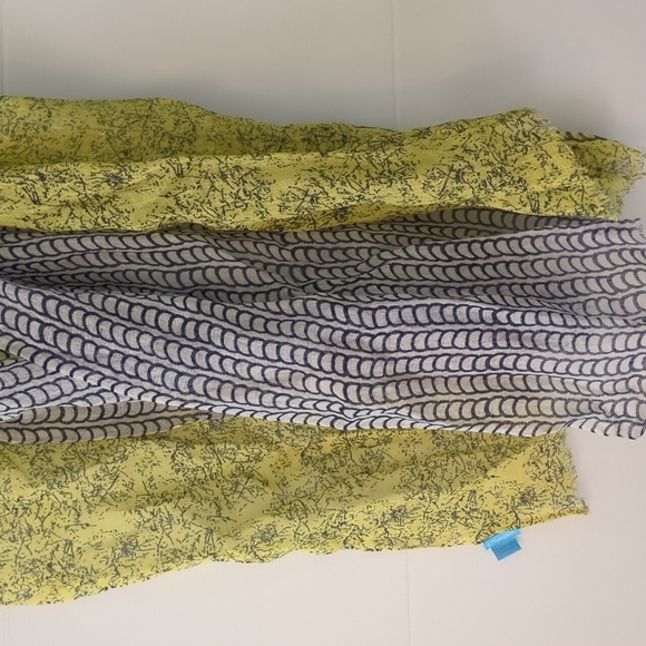 J. Mclaughlin Yellow and Navy Patterned Linen Rectangular Scarf - Picture 4 of 5